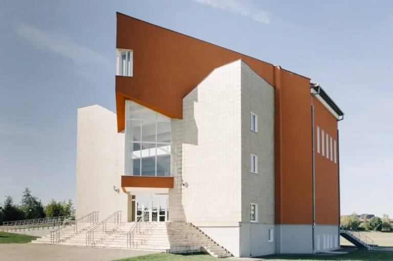Campus of Universitatea „Emanuel" Din Oradea